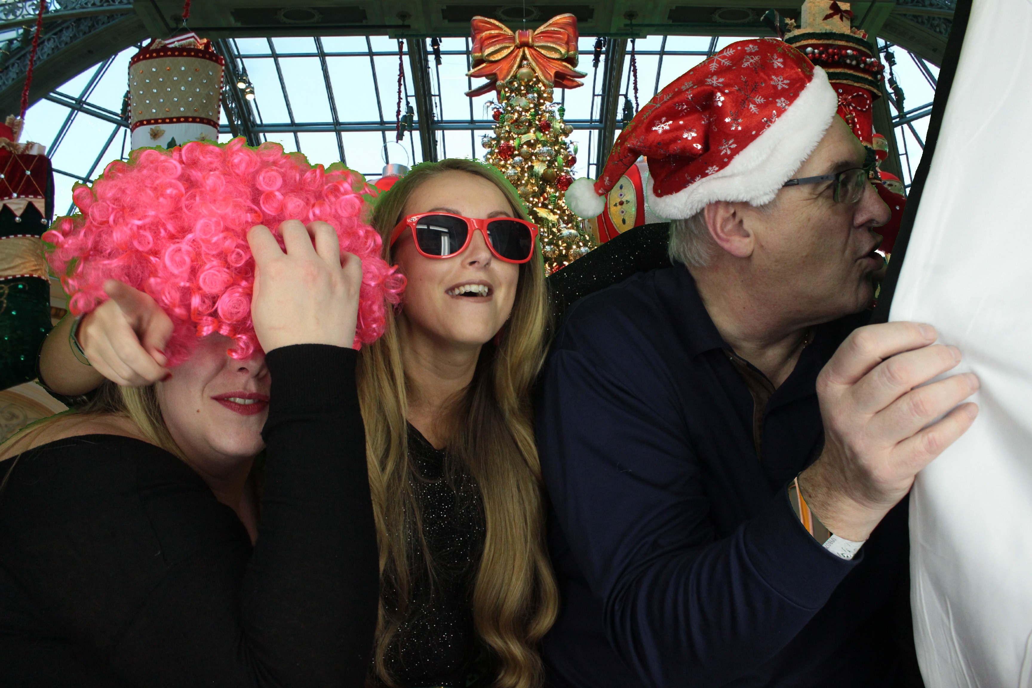 One Line Christmas Party | View more photos from the event at gallery.myphotoboothexperience.co.uk/u/MyPhotoBoothExperienceLtd/One-Line-Christmas-Party